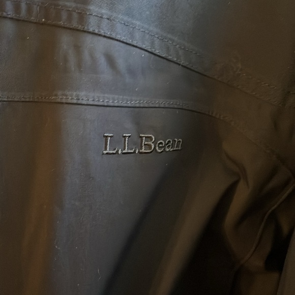 L.L. Bean Men's Primaloft Navy jacket. Size XL. Very Good Condition and Warm. - Picture 3 of 16